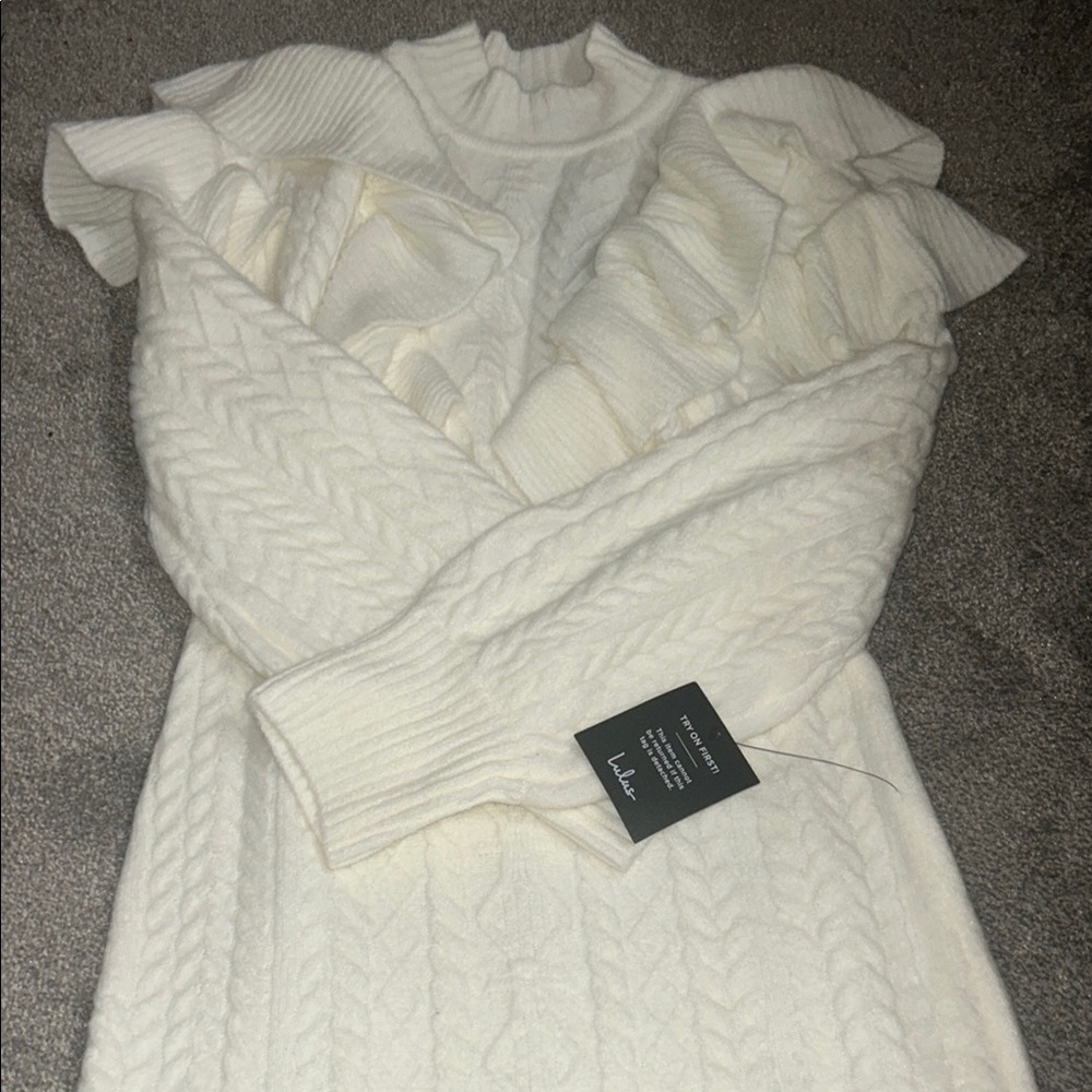 Lulus White Cable Knit Sweater Dress-minor makeup stain on neck, can be washed!